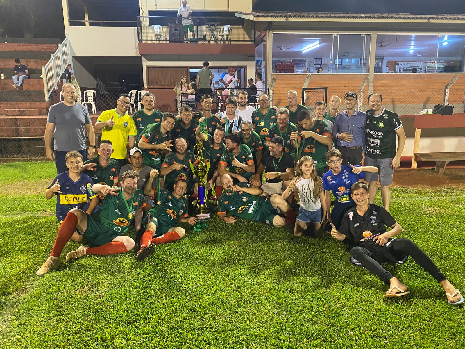 Resenha FC é campeão no Master em Pinhalzinho