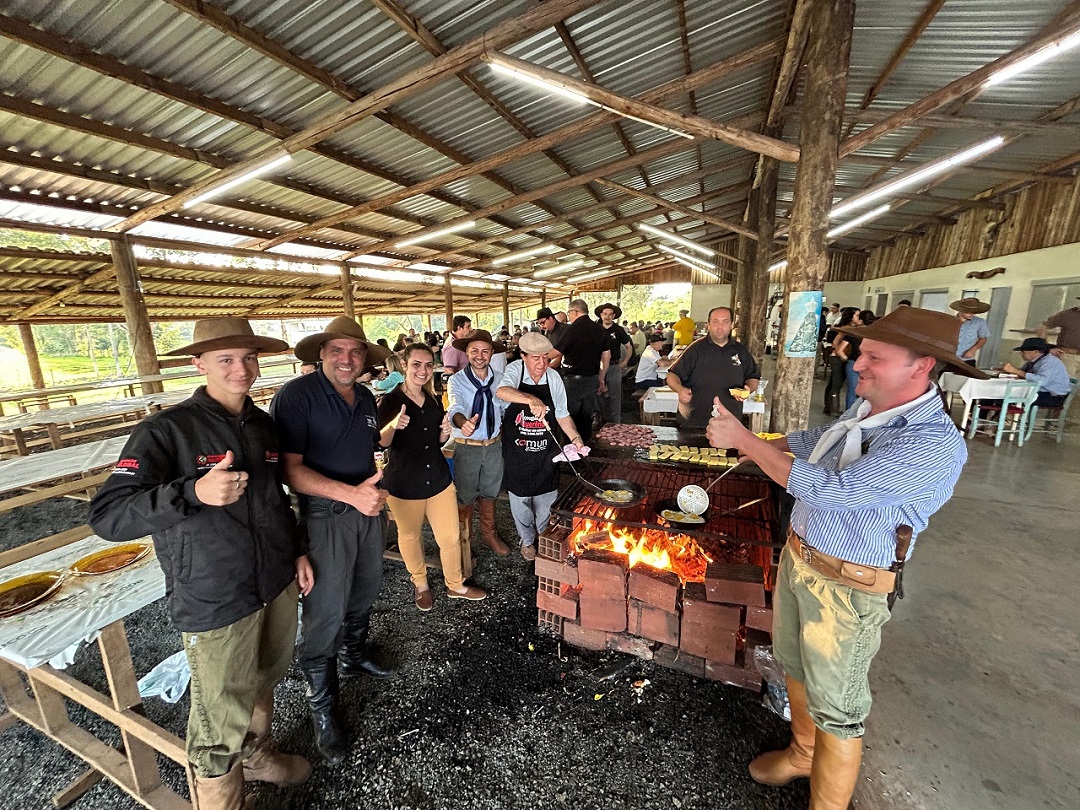 CTG Porteira do Pinhal realiza Café de Chaleira e Braseiro Livre