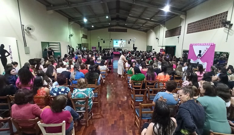 Noite das Patroas reúne mais de 400 mulheres em União do Oeste 