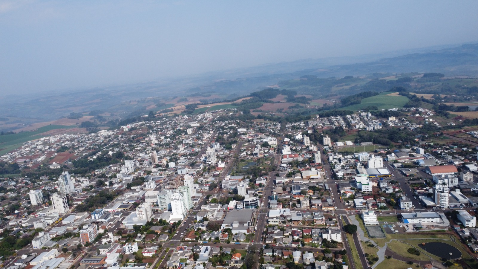 Imagem aérea de Pinhalzinho (Foto: RCO)