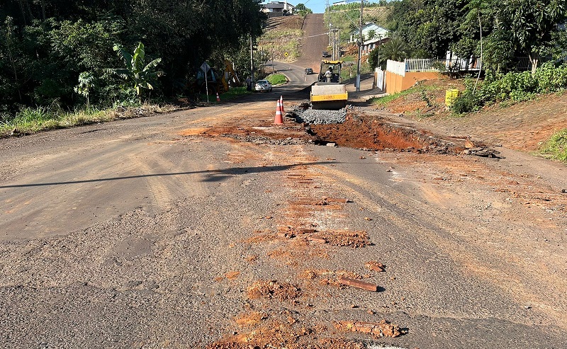 Prefeitura inicia obras de recuperação da Rua Carlos Gomes, em Nova Erechim