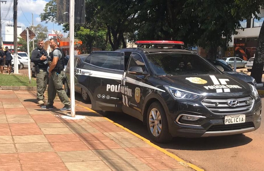 Suspeito tenta afogar bebê em vaso sanitário