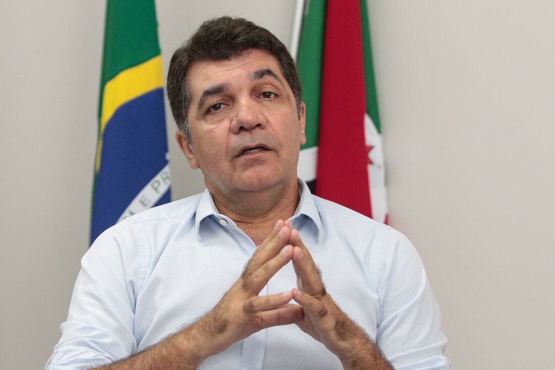 Depois de voltar para a prefeitura, Clésio Salvaro vira réu na Operação Caronte