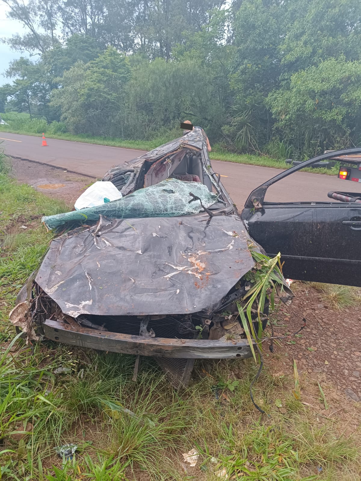 Jovem sem habilitação capota veículo e morre no Extremo Oeste