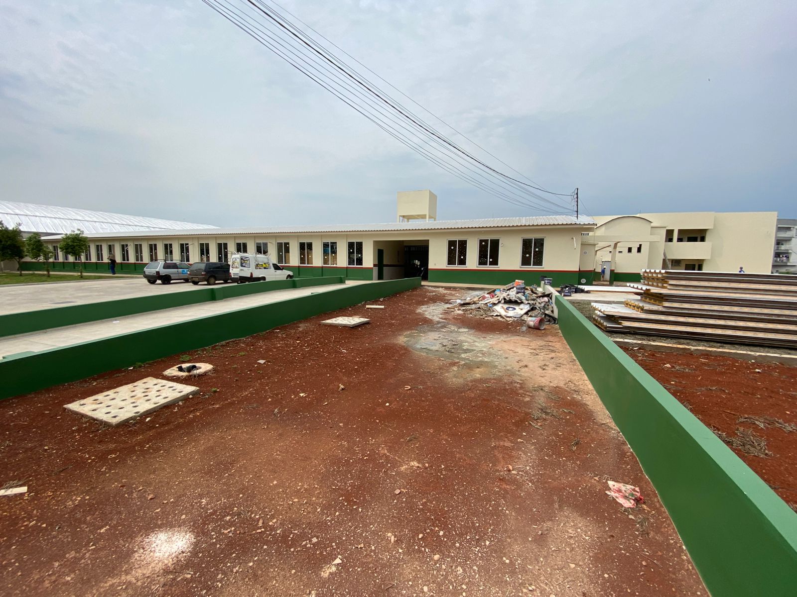 Escola está sendo reformada e ampliada com recursos estaduais (Foto: Felipe Eduardo Zamboni)