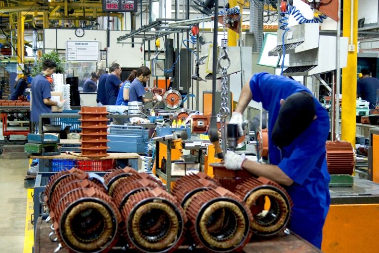 Produção industrial de SC avança e acumula alta de 6,8% em 2024