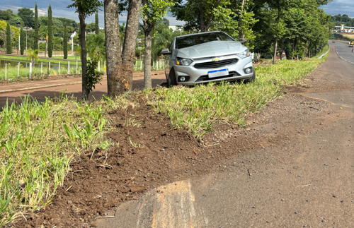 “Carro girou várias vezes”: motorista sai sem nenhum arranhão