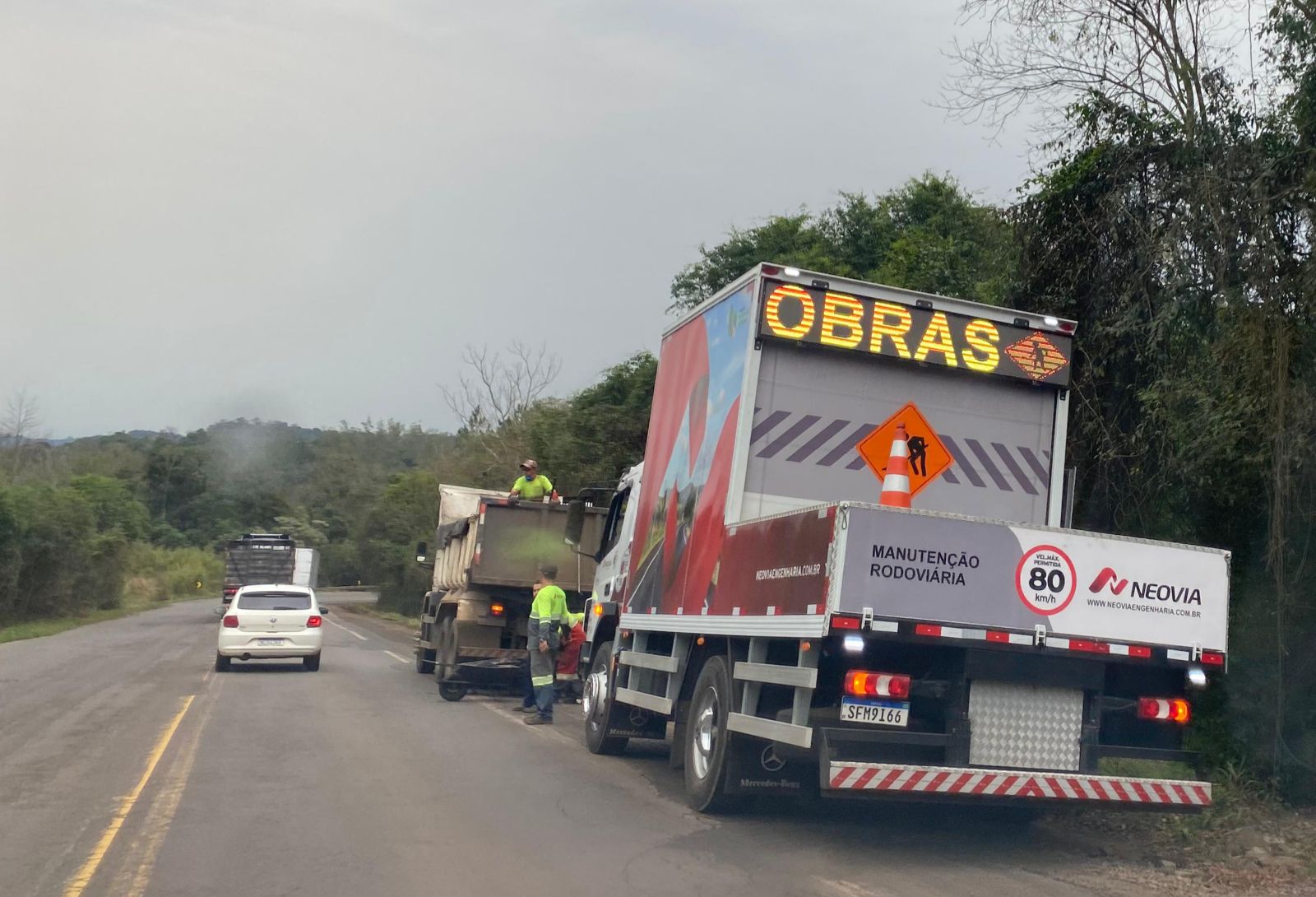 Obras na BR-282 (Foto: Felipe Eduardo Zamboni)