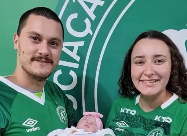 Bebê se torna a sócia mais nova da Chapecoense