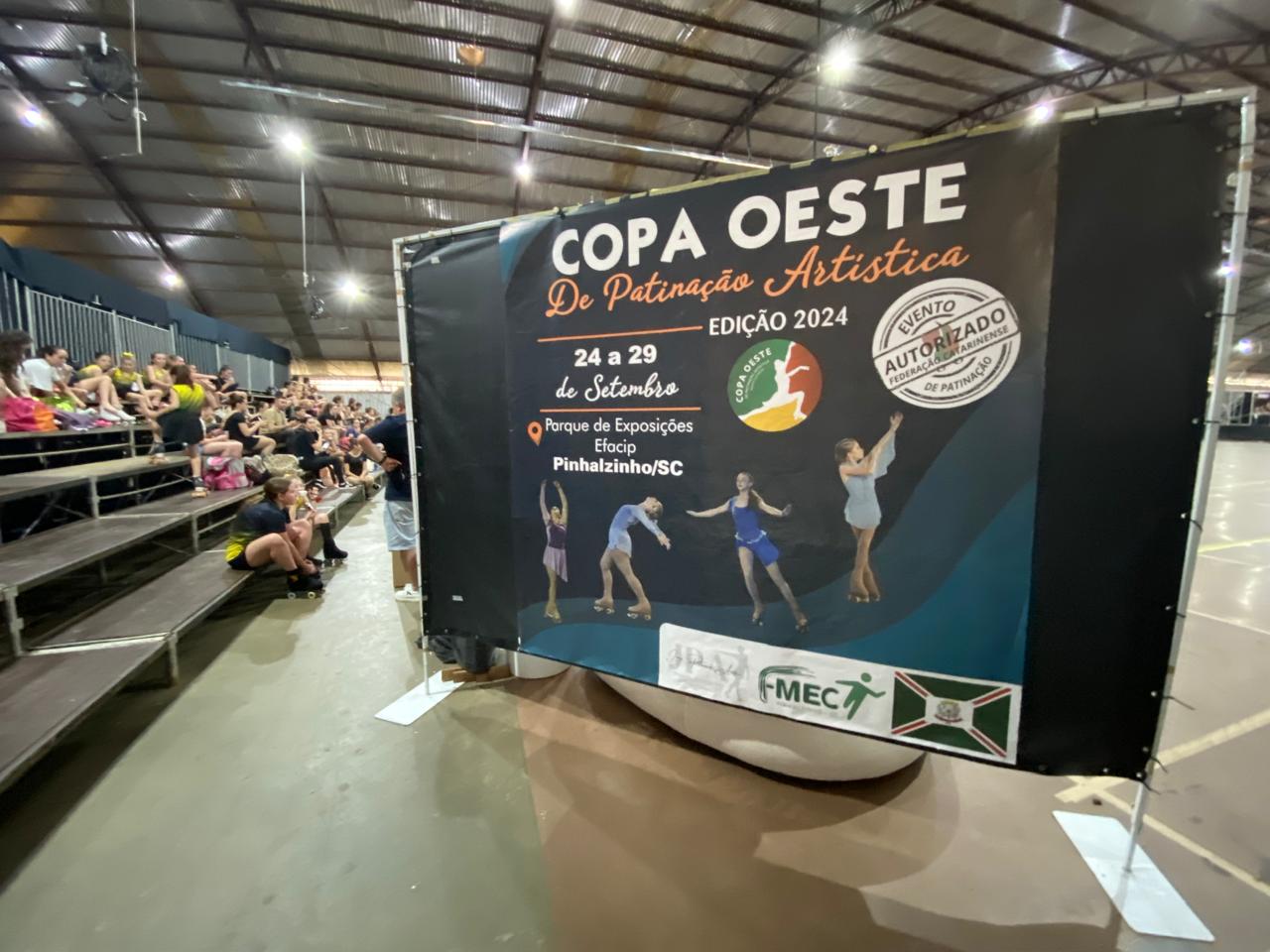 Competição de Patinação Artística é realizada em Pinhalzinho (Foto: Felipe Eduardo Zamboni)