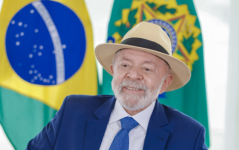 Lula pretende intensificar viagens pelo Brasil visando recuperar popularidade