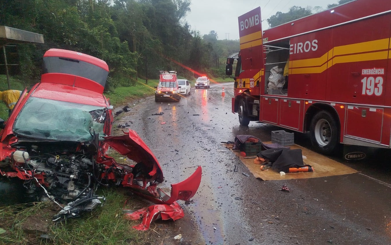 Colisão ocorreram em Tangará e Pinheiro Preto (Foto: Corpo de Bombeiros)