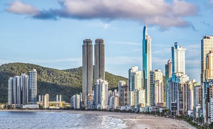 Balneário Camboriú pode ter o arranha-céu residencial mais alto do mundo 