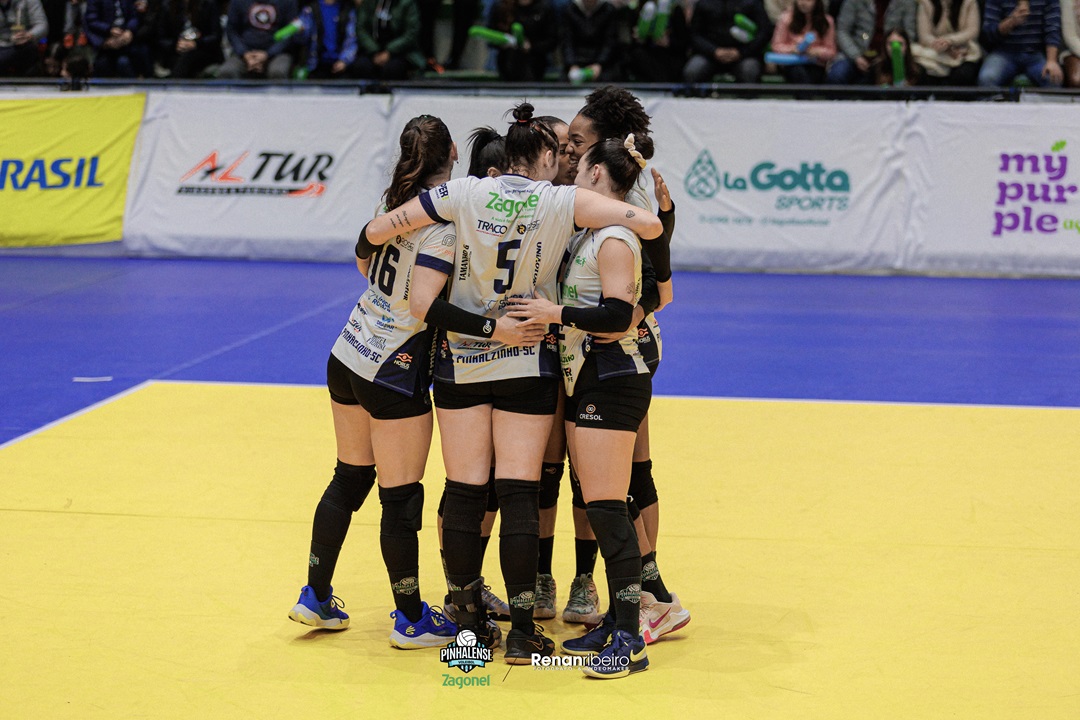 Pinhalense/Zagonel Voleibol está unida para buscar o título inédito (Foto: Renan Ribeiro)