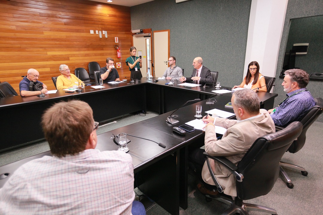 Frente Parlamentar da Silvicultura debate o tema na Alesc (Foto: Vicente Schmitt/Agência AL)