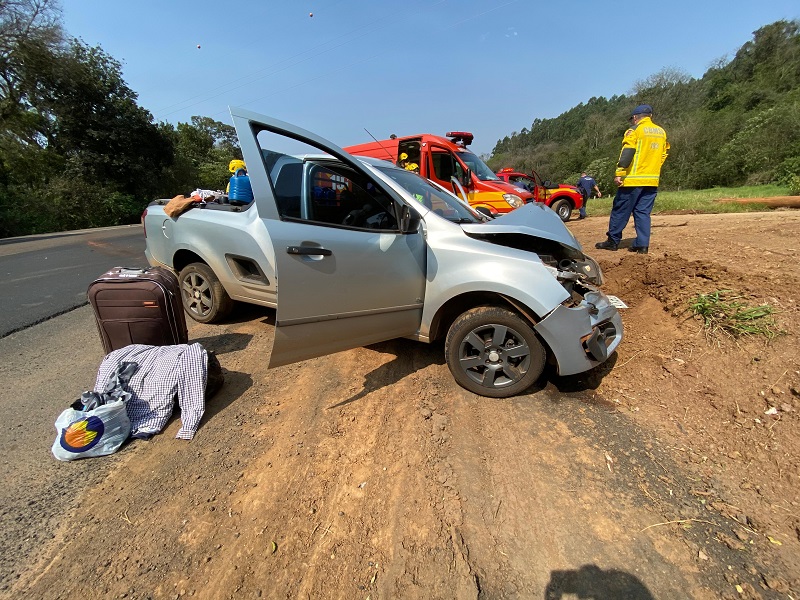 Engavetamento deixa feridos na BR-282 em Pinhalzinho 