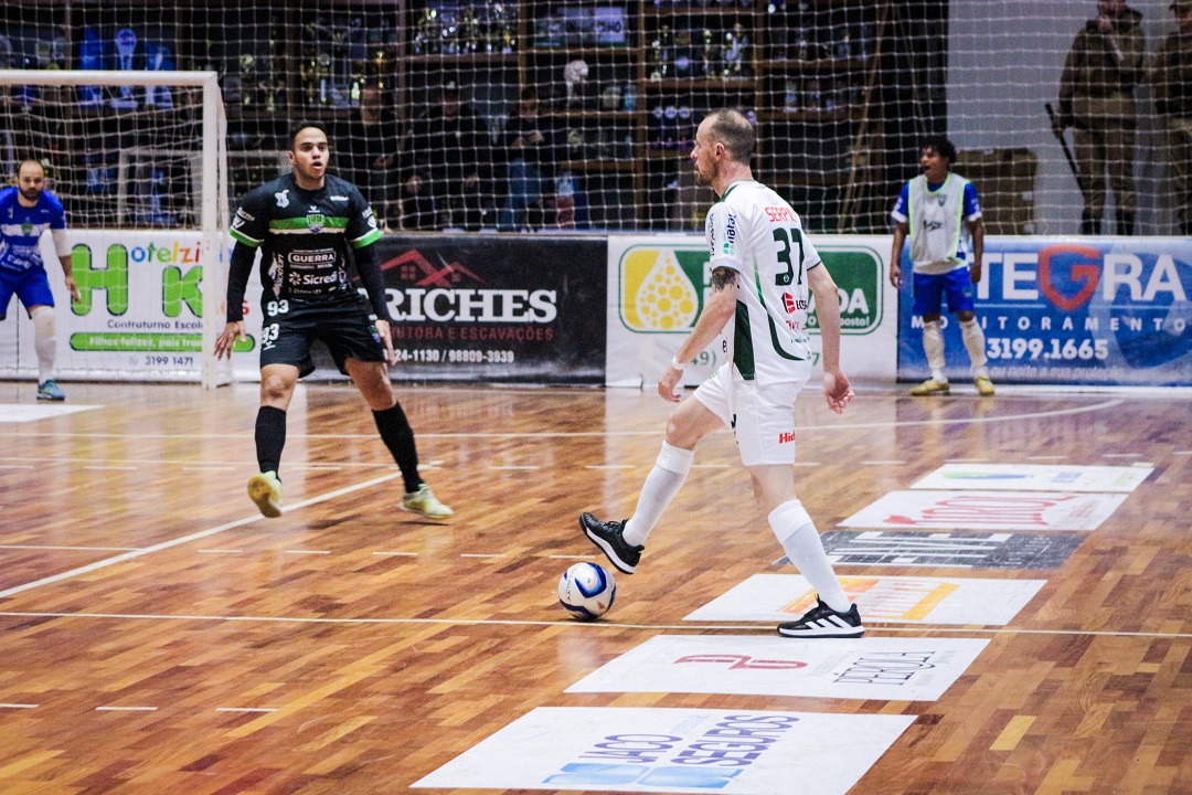 Pinhalense venceu a sua última partida jogando em casa (Foto: Felipe Eduardo Zamboni)