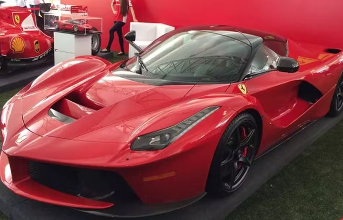 Ferrari rara avaliada em R$ 38 milhões tem o IPVA mais caro de SC