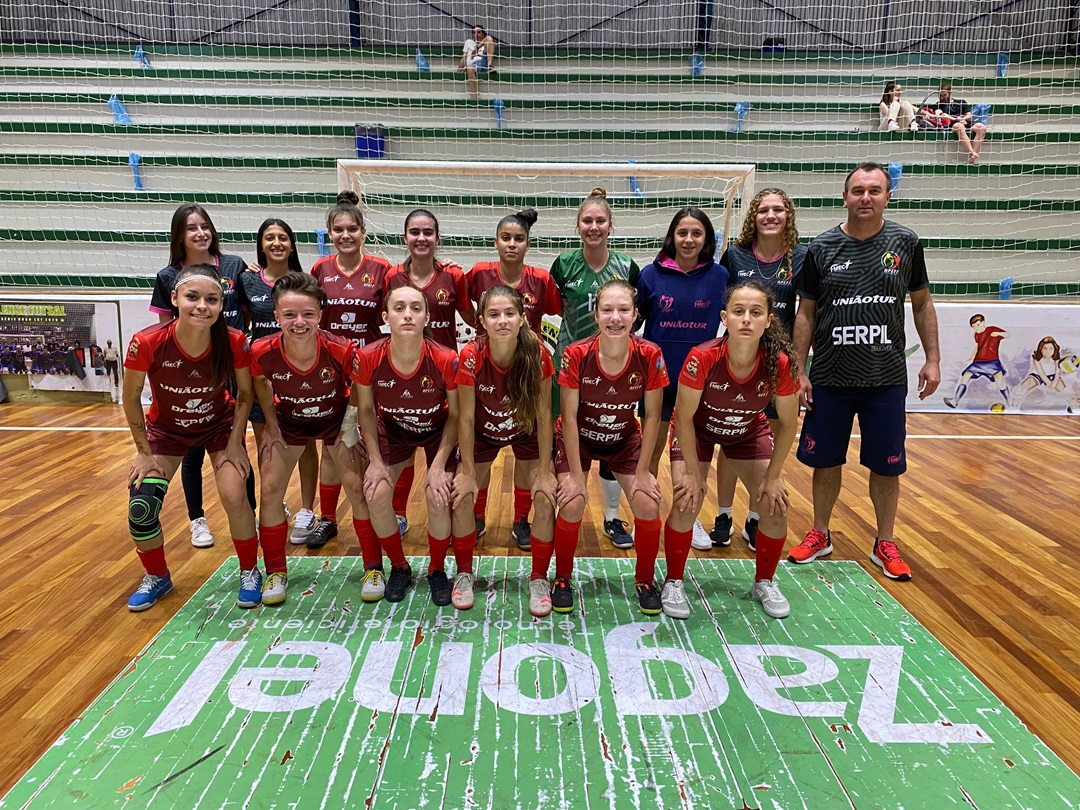 Apeff/Fmec vence todos os jogos e se garante na final do estadual sub-16