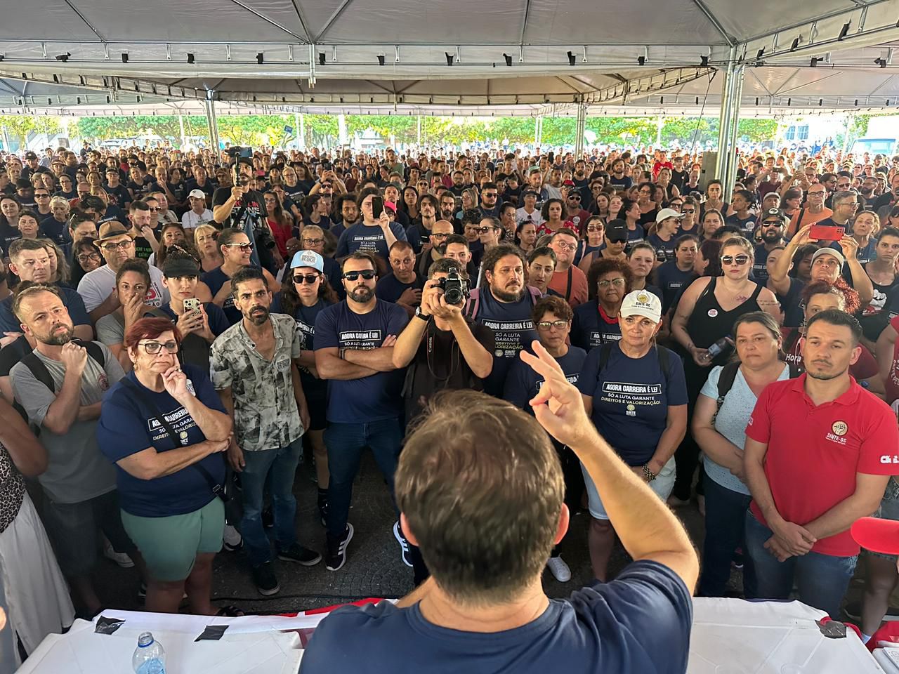 Professores suspendem greve  (Foto: Divulgação)