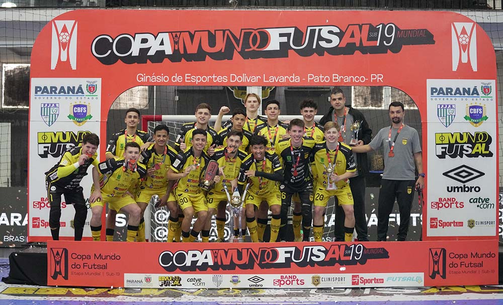 Time catarinense conquistou o título de maneira invicta (Foto: Jaraguá Futsal)