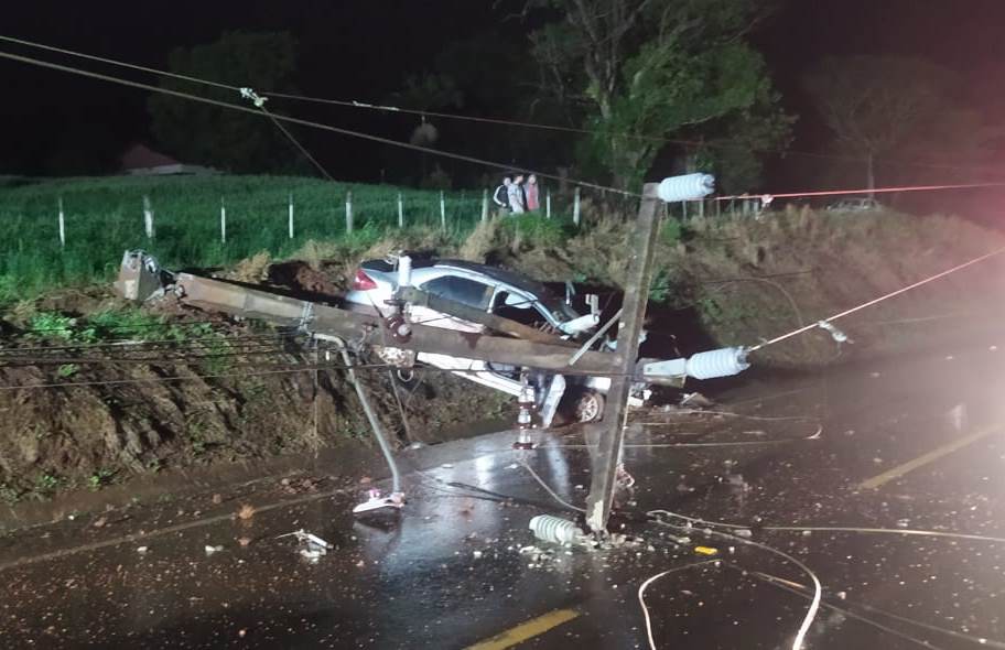 Acidente aconteceu entre Descanso e São Miguel do Oeste (Foto: Corpo de Bombeiros)