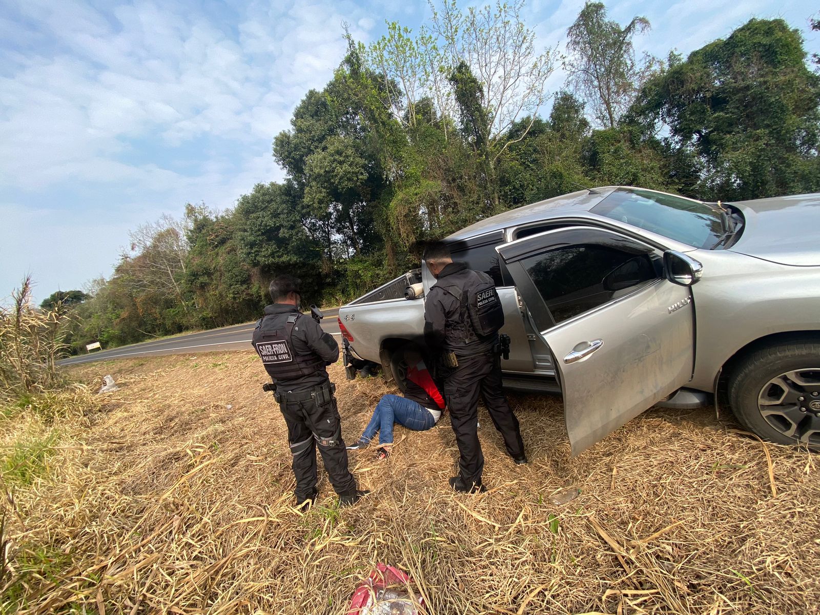 Prisão cinematográfica entre os municípios de Coronel Freitas e Quilombo