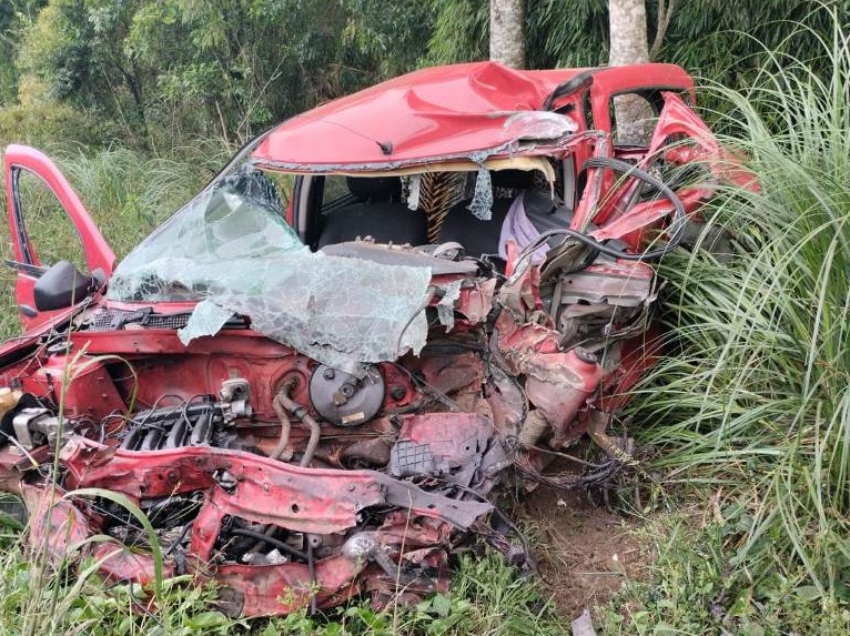 Mecânico morre minutos depois de bater na esposa