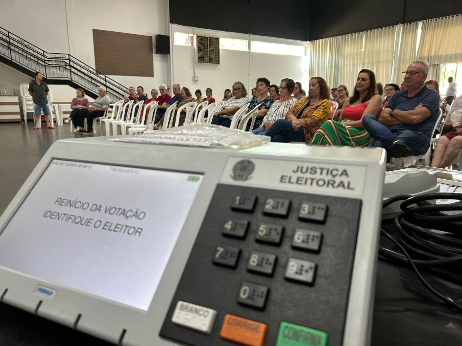 Idosos de Pinhalzinho participam de bate-papo com a Justiça Eleitoral  (Foto: Gilmar Bortese)