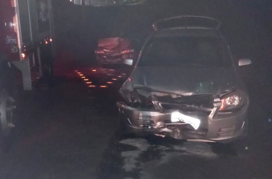 Veículos colidem em Pinhalzinho; um dos condutores sumiu