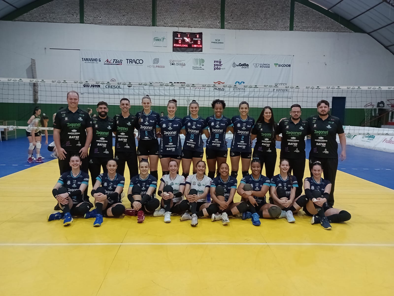 Pinhalense Zagonel/Voleibol vence na estreia do Campeonato Catarinense