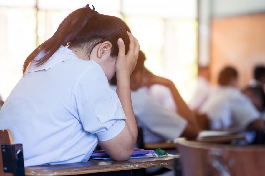  Estudantes que pegam exames precisam ficar dias a mais da escola (Foto: Freep!k)