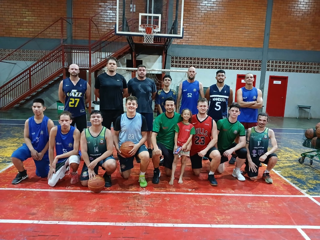 Basquete de Pinhalzinho terá mais competições no ano e ampliação de equipes