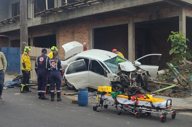 Socorristas em atendimento (Foto: Divulgação / Corpo de Bombeiros)