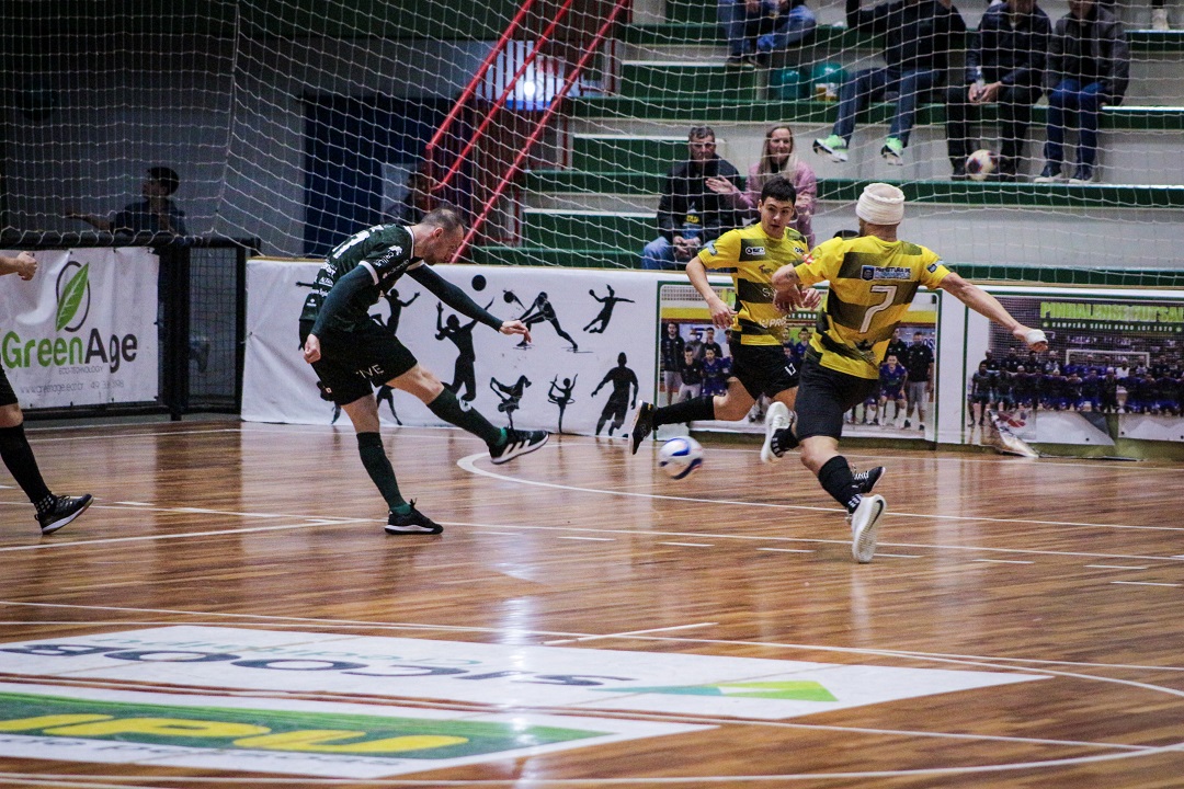 Pela Copa a Pinhalense fez apenas um jogo em casa, quando empatou com a Apaff Florianópolis (Foto: Felipe Eduardo Zamboni)