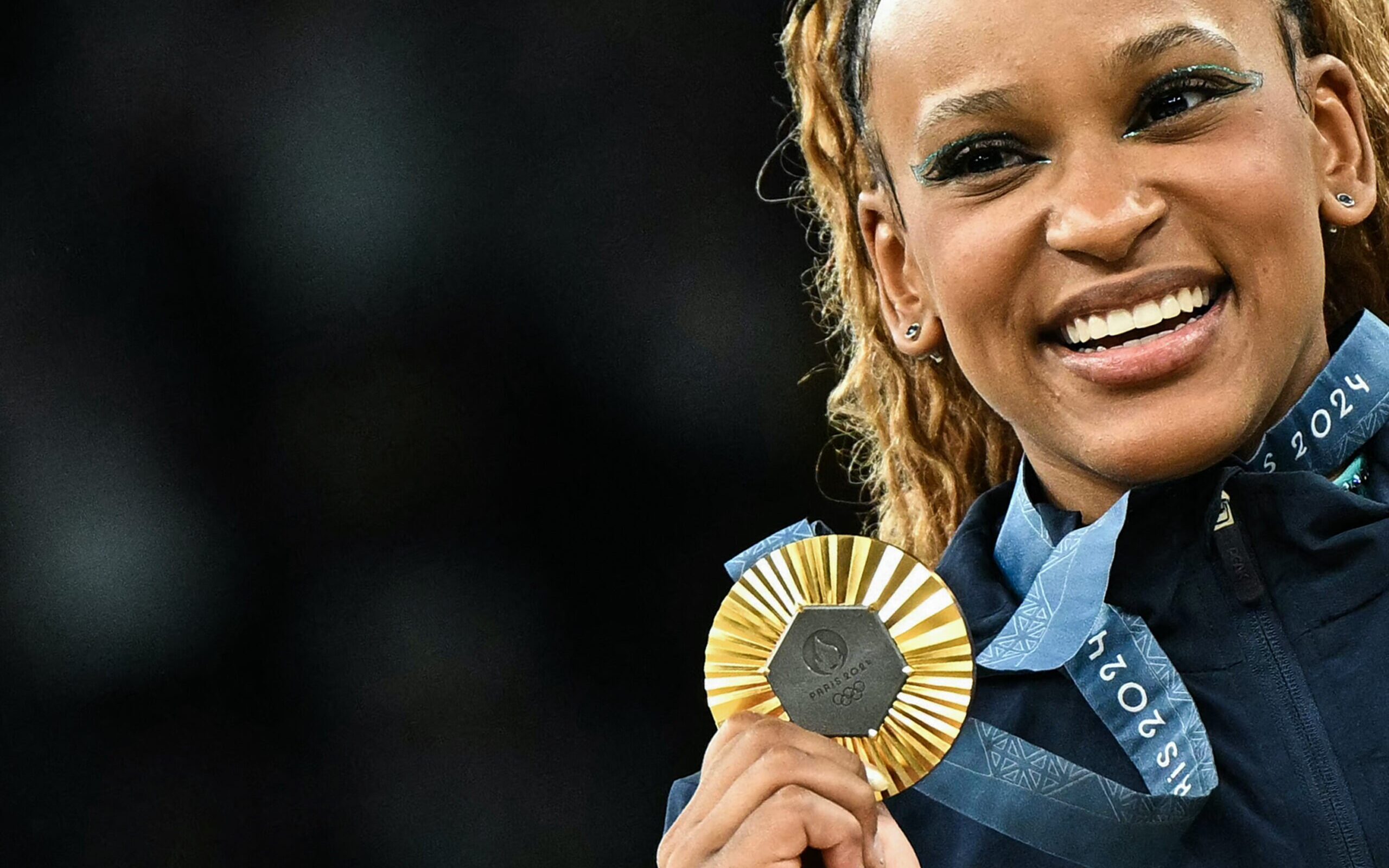 Rebeca Andrade se emocionou com a conquista do ouro no salto nas Olimpíadas de Paris (Foto: Gabriel BOUYS / AFP)