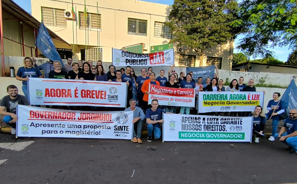 30% dos professores de Pinhalzinho aderem à greve