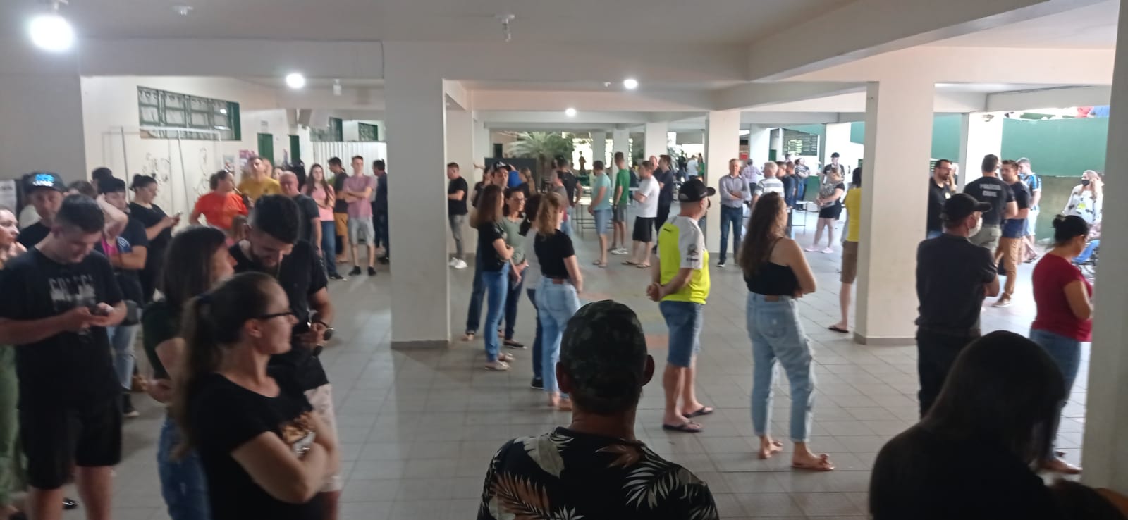 Problemas na biometria atrasa fim da votação em Pinhalzinho