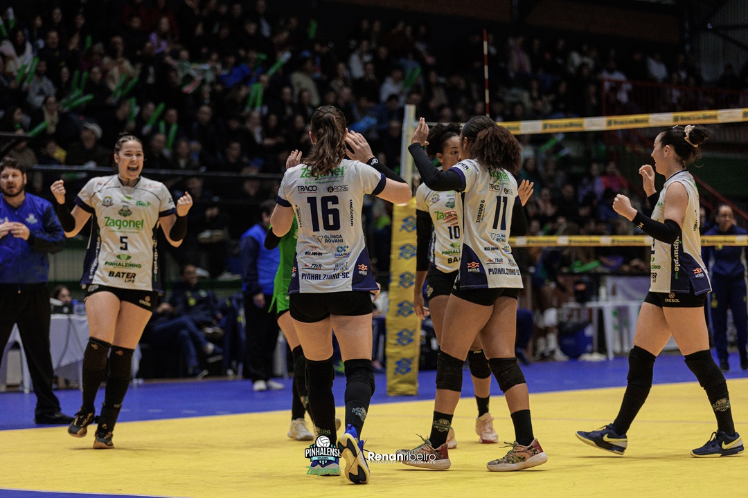 Estadual de Vôlei tem jogo em Pinhalzinho neste sábado