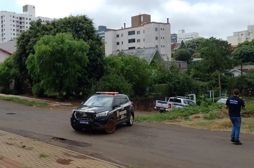 Armado de facão ataca frequentadores de festa no Oeste